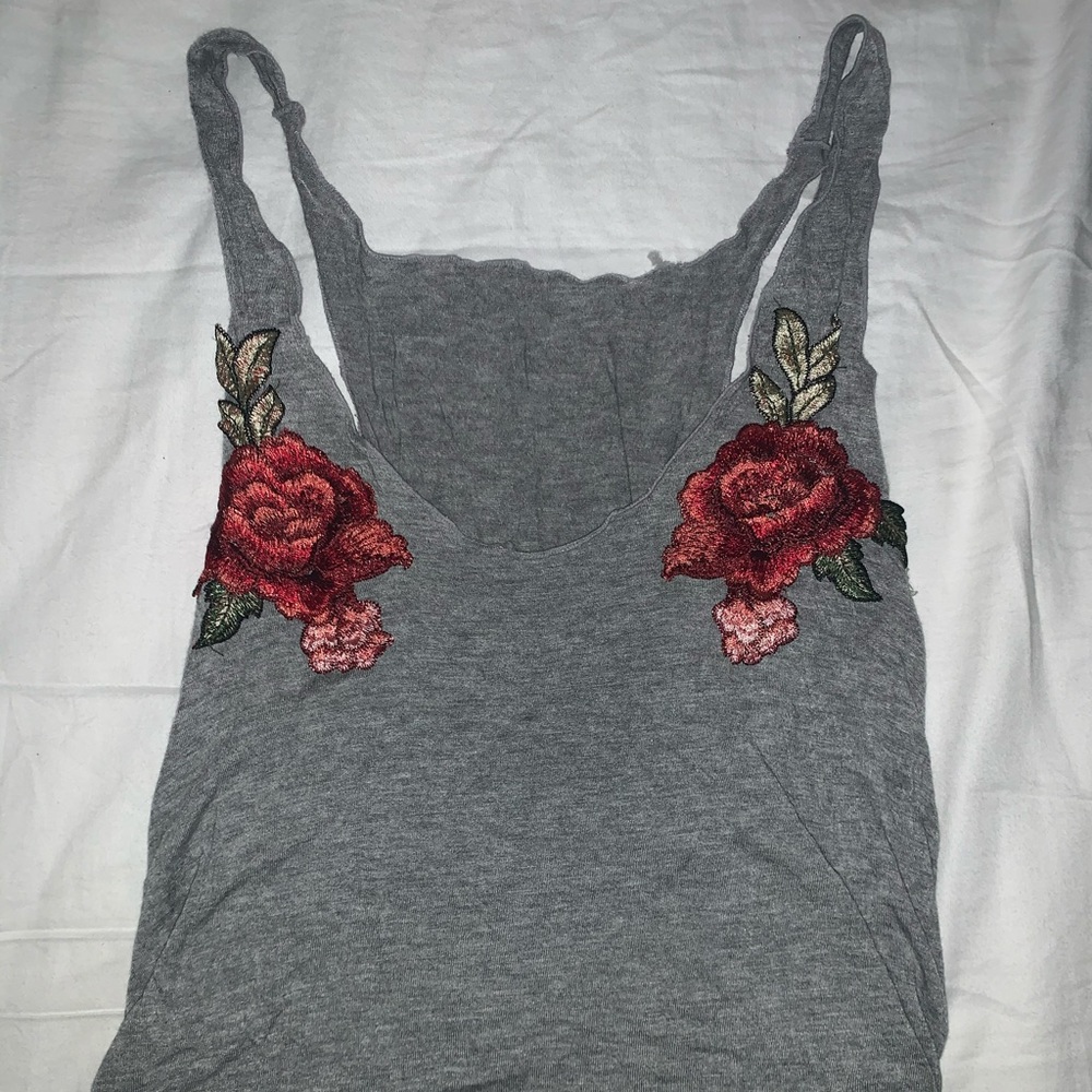 Rose decal tank